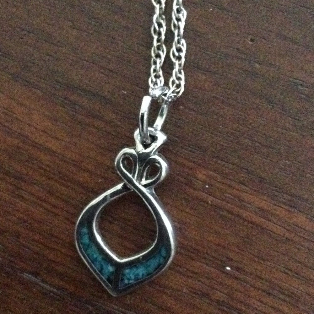 Jewelry - Picture 3 of 4